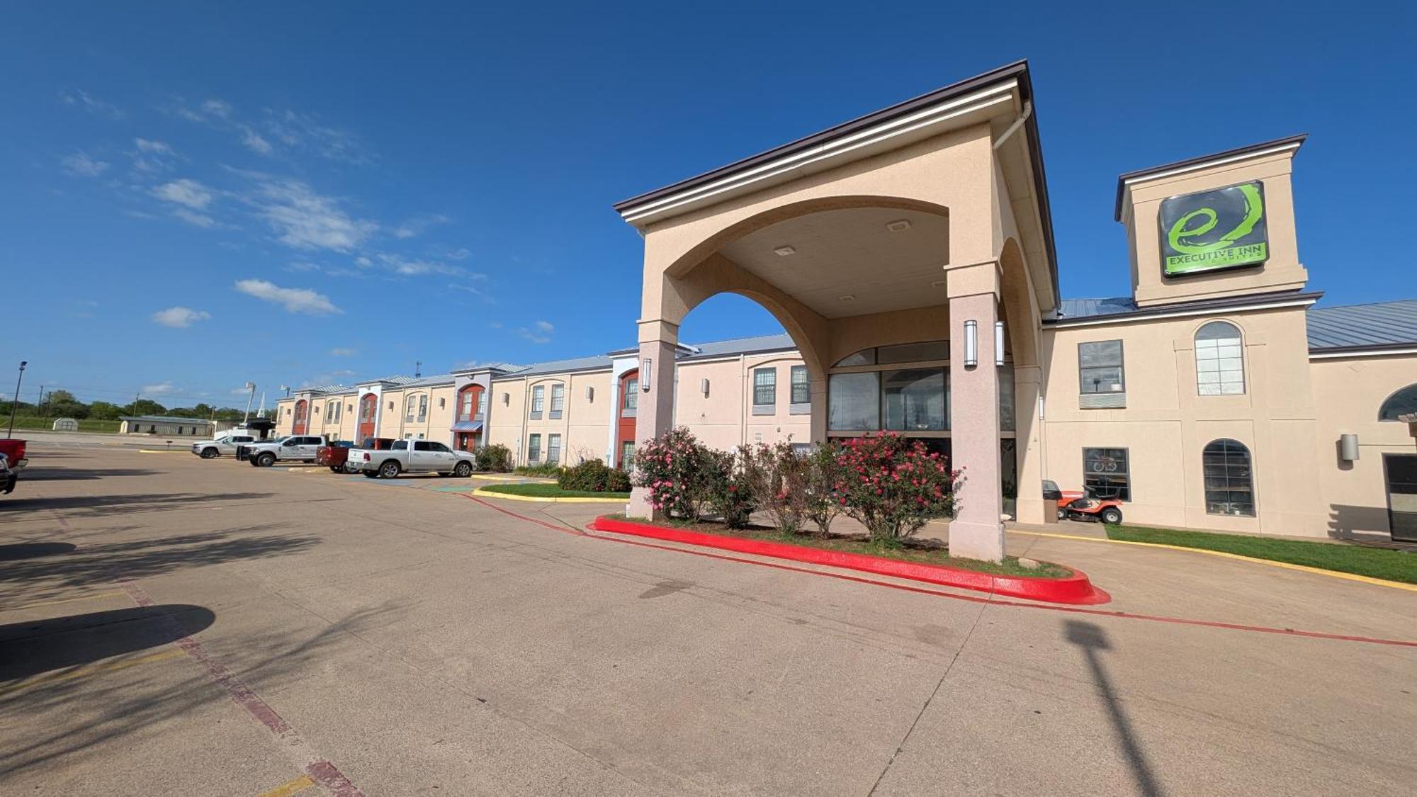 Executive Inn&Suites Wichita Falls Exterior foto